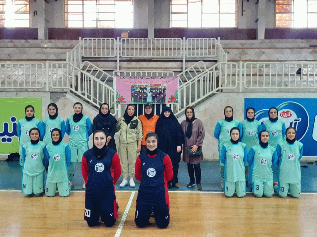 صعود تیم هیات فوتبال آمل (مدرسه دو زبانه فرزندان ایران) به مرحله یک هشتم نهایی لیگ دسته یک کشور
