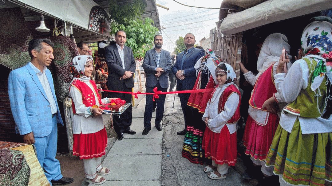 افتتاح نمایشگاه صنایع دستی،سوغات و هدایا در آمل
