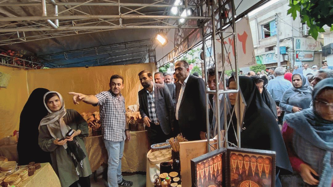 همزمان با هفته صنایع دستی در آمل صورت گرفت: نمایشگاه صنایع دستی، سوغات و هدایا در شهرستان آمل