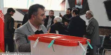 حضور پر شکوه مردم آمل در انتخابات مجلس شورای اسلامی