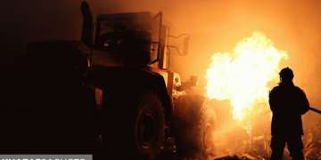 آتش سوزی بزرگ انبار تزئینات ماشین در آمل